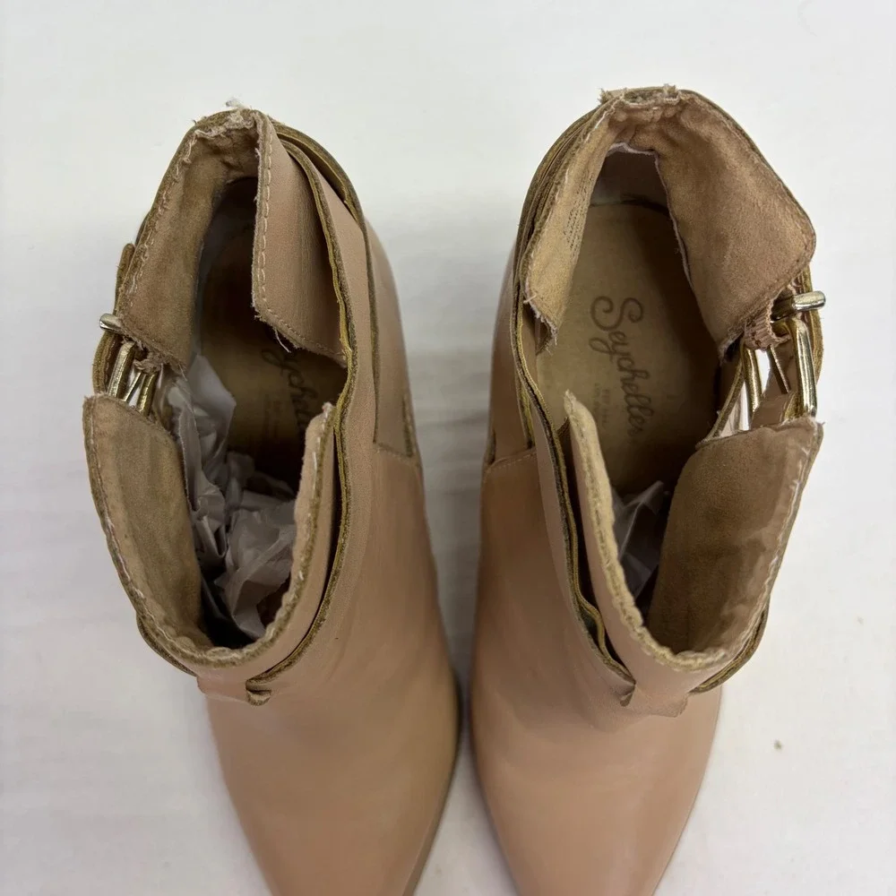Seychelles leather wedge